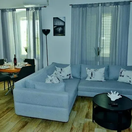 Appartement With Parking Space - 25935